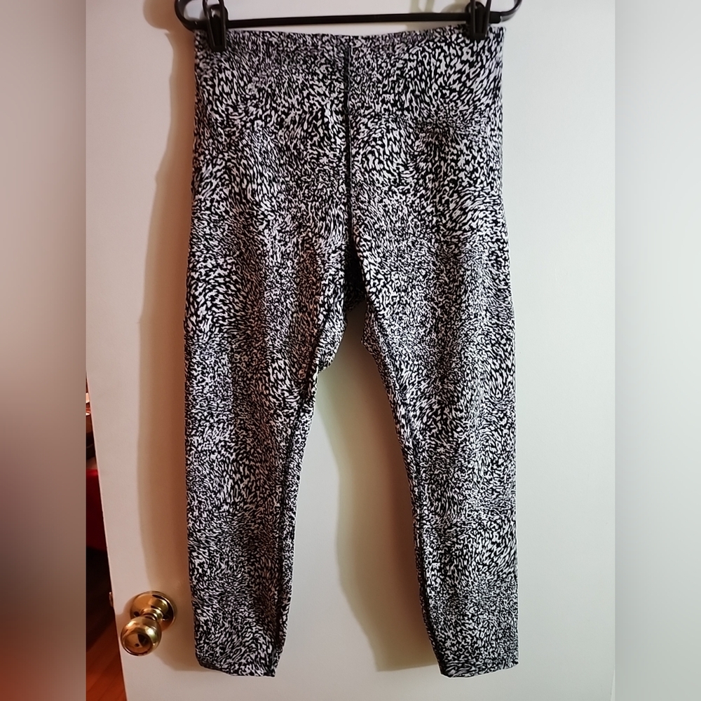 Lululemon Instill Warped Grain Alpine Black and White Patterned Leggings